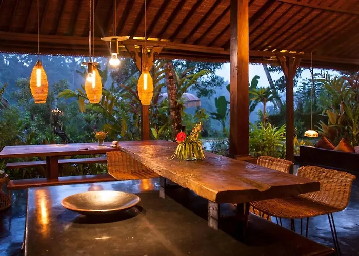 Ferienhaus Mahadevi 1 Open-air Jungle Joglo Near Ubud