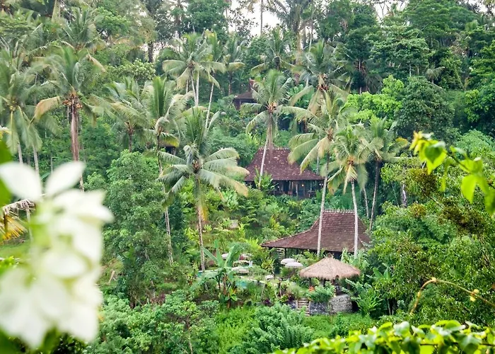 Ferienhaus Mahadevi 1 Open-air Jungle Joglo Near *